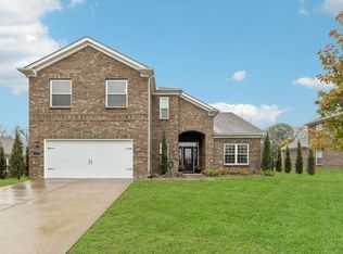 568 Fredericksburg Dr, Gallatin, TN 37066