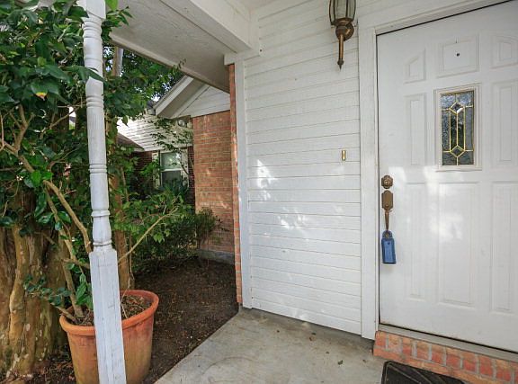 2nd image of 111 Idylwood Pl