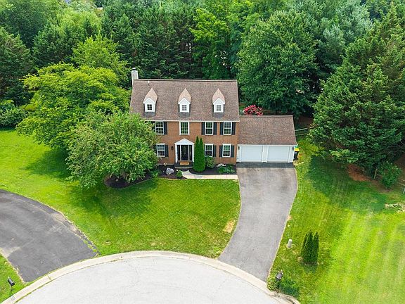 2nd image of 108 Paddock Dr