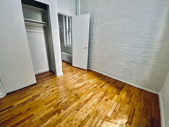 4th image of 425 W 46th St APT 1E