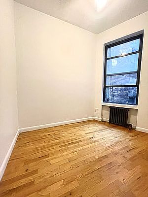 5th image of 260 W 15th St APT 4F