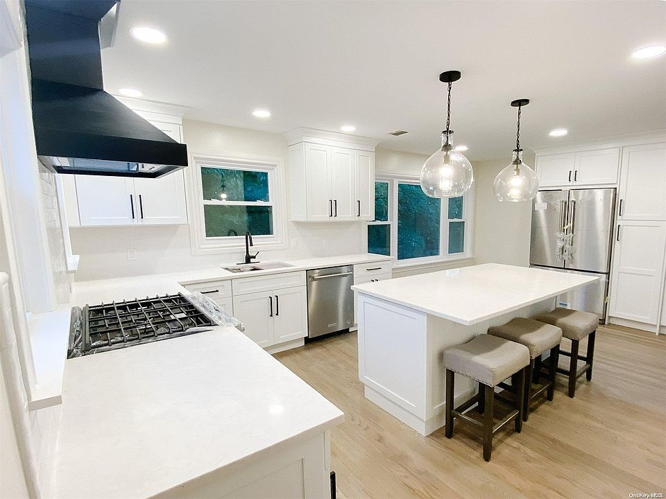 1st image of 7 Lincoln Avenue