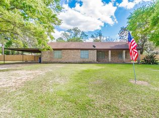 203 Reid Rd, West Columbia, TX 77486
