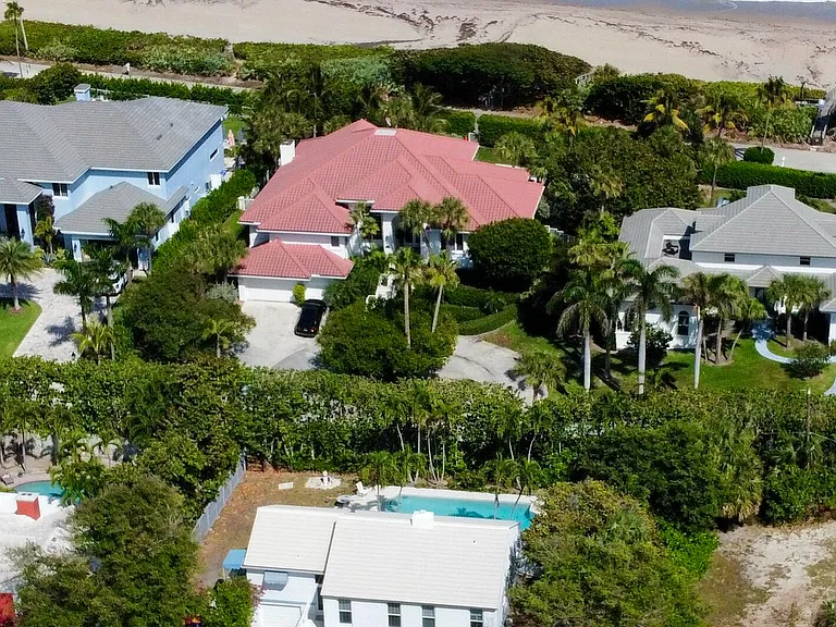 115 Dolphin Rd — Photo 38