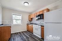 5th image of 164 S Gladstone St