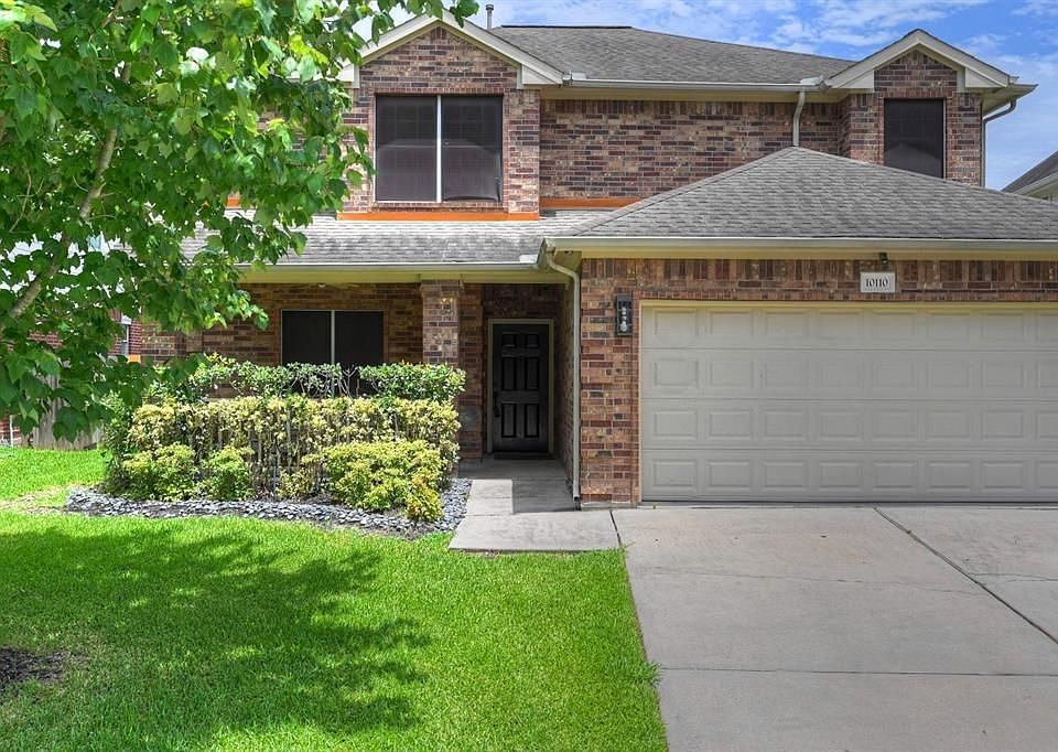 1st image of 10110 White Oak Trail Ln