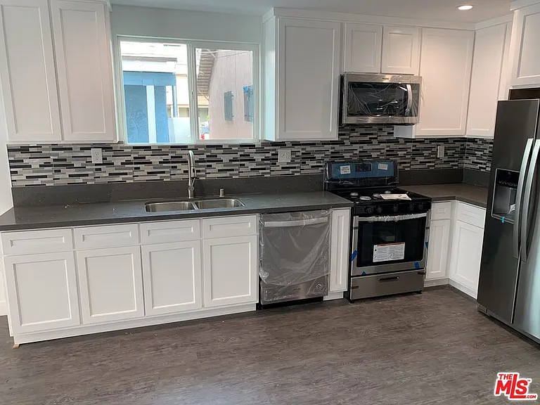 2509 Cincinnati St — Photo 3