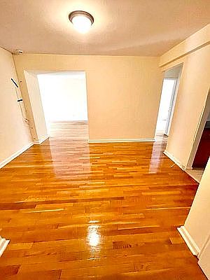 3rd image of 83-30 118th St APT Q55