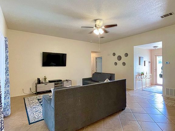 4th image of 3107 Woodrow Dr