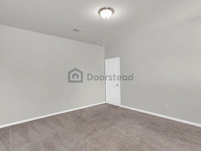 121 Naset Dr — Photo 13