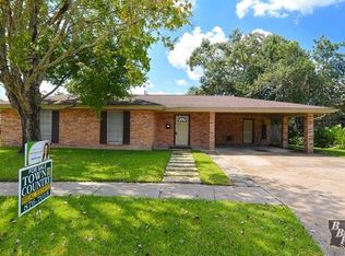 404 Walker Dr, Houma, LA 70364