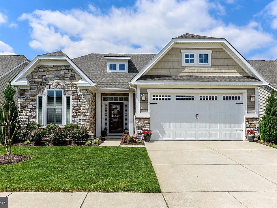 1st image of 37 Waterside Dr