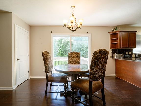 5th image of 2678 Cotherstone Dr SW