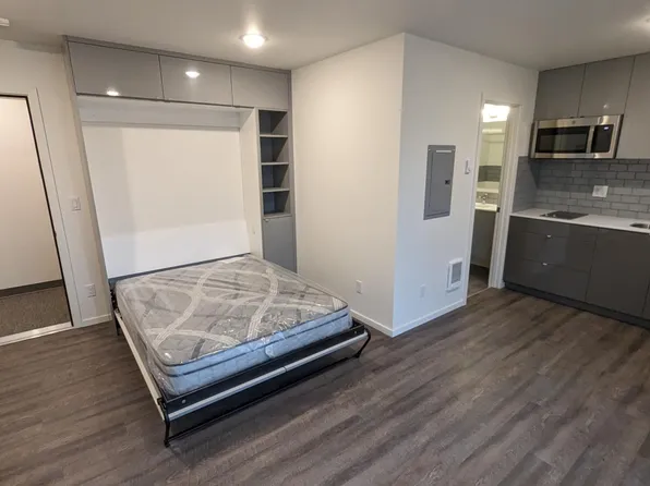 Kale Studios, 6400 8th Ave NE #204, Seattle, WA 98115