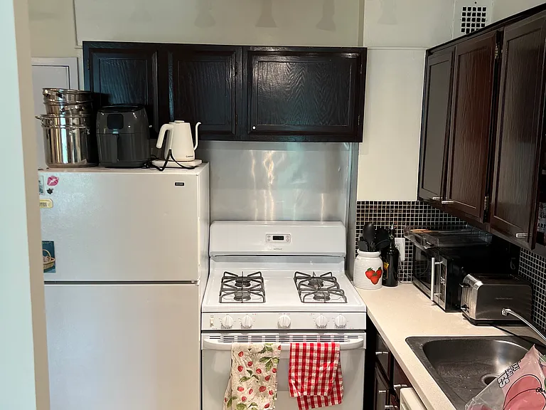 2800 Wisconsin Ave NW #311 — Photo 15