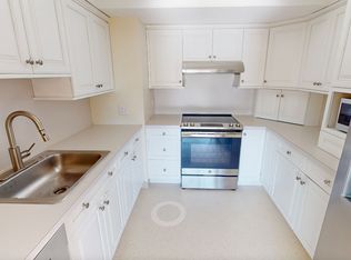 1731 Beacon St APT 910, Brookline, MA 02445