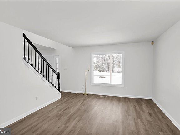 5th image of 116 S Kelly Dr