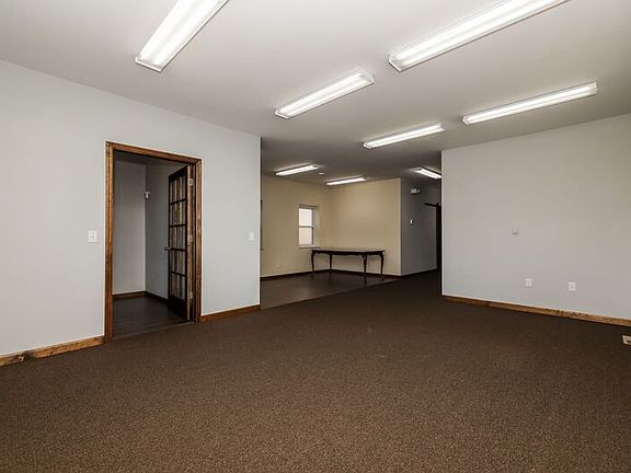5th image of 226 N Broad St Suite 1