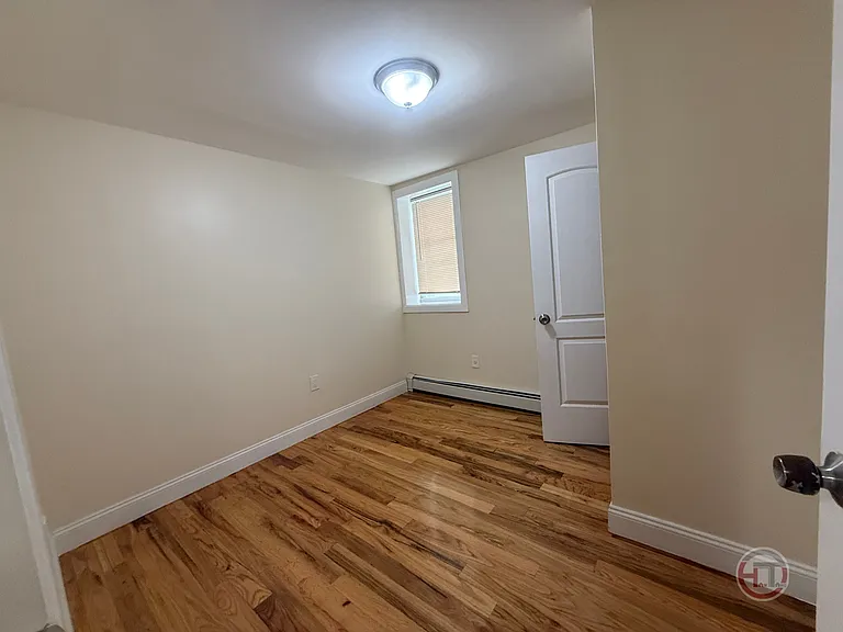 1961 Yates Ave #1 — Photo 4