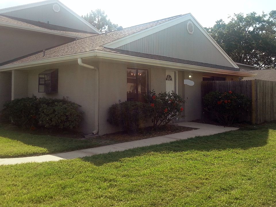 Front 1 story home