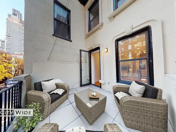 151 E 71st St #305, New York, NY 10021