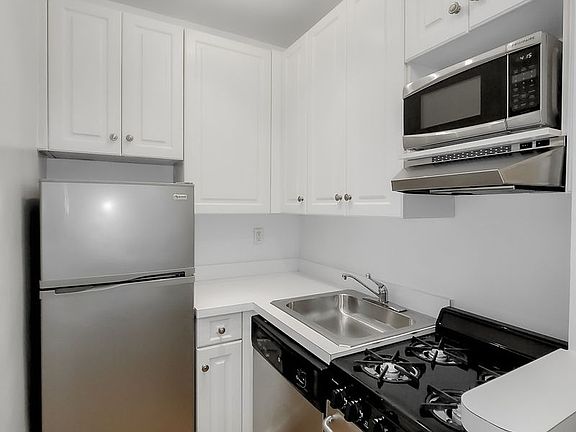 2nd image of 1588 York Ave APT 3D