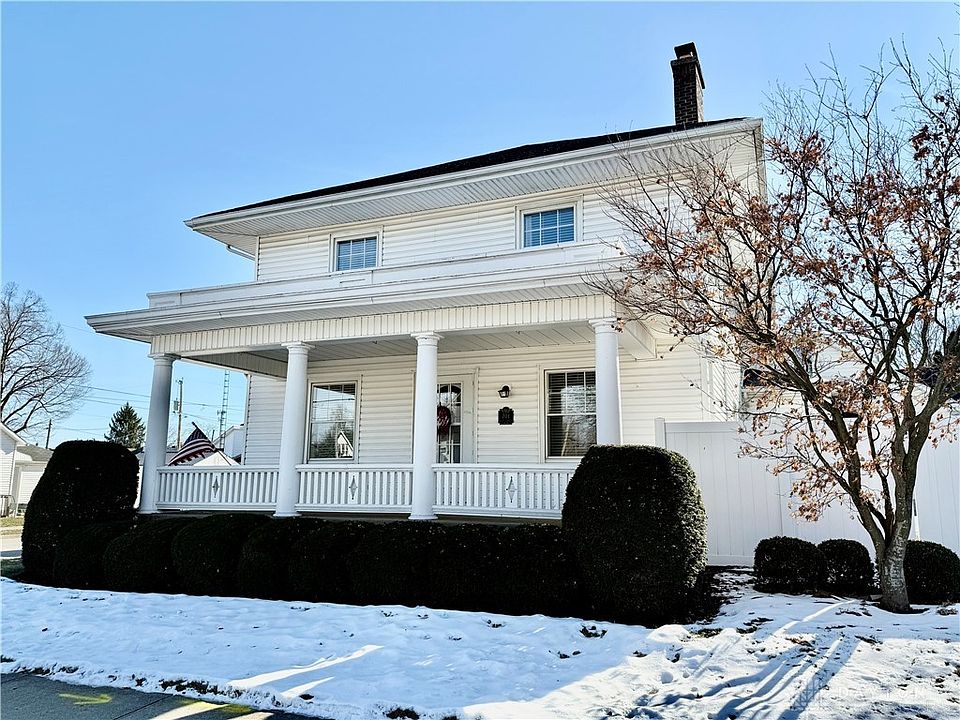 1st image of 701 Wood St