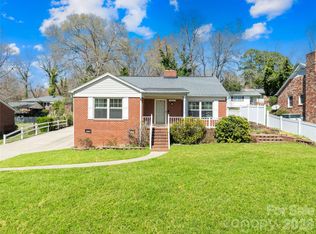 1912 Old West Ln, Gastonia, NC 28052