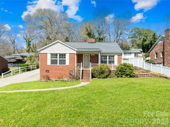 1912 Old West Ln, Gastonia, NC 28052