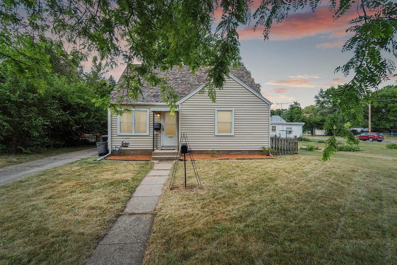 1507 Euclid Avenue photo 1