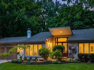 1145 W Peregrine Ct, Palatine, IL 60067