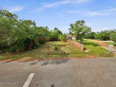 196 Bay Oaks Dr, Saint Louis, MS, 39520