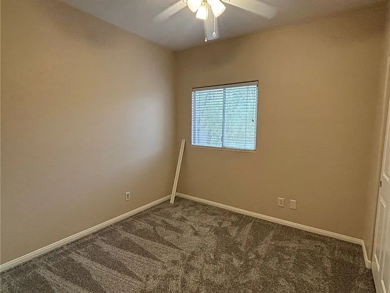 8585 Ebony Hills Way — Photo 18