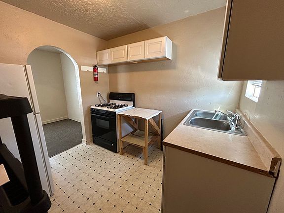 4th image of 321 E Madison Ave APT 5