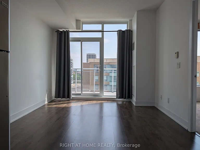 68 Merton St #1010 — Photo 4