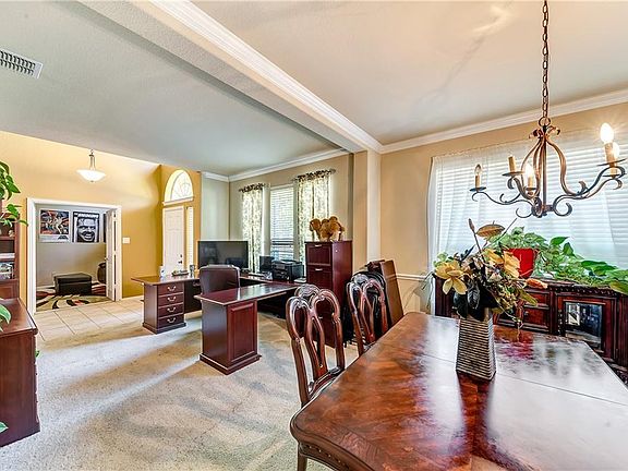 5th image of 1112 Miramar Ave