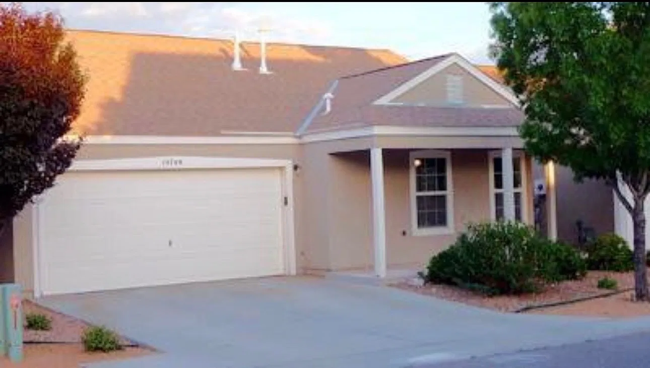 3 bed, 1056 sqft, $2,000 — Photo 1