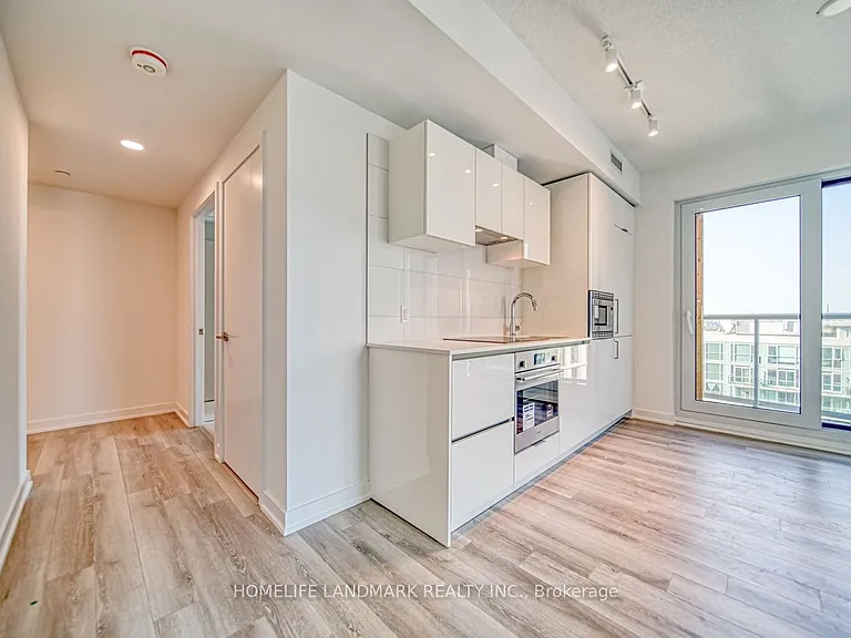 230 Simcoe St #1919 — Photo 4
