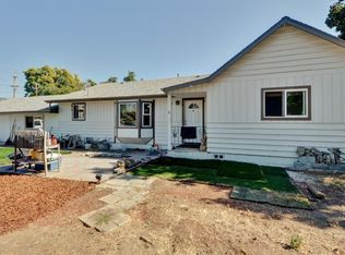 111 6th St, Phoenix, OR 97535