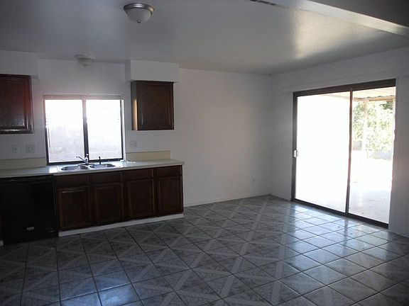 4th image of 2295 Fruitvale Ave
