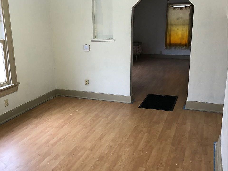 2nd image of 1416 N 4th St