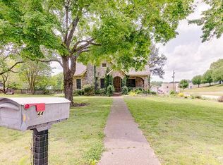 44 Maple St, Lexington, TN 38351