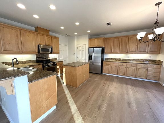 Ample cabinet space
