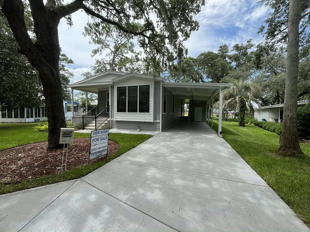 3 bed, 2.0 bath, 1460 sqft, $1,699 — Photo 3