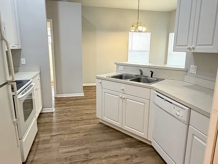 1229 SE 21st Pl — Photo 9