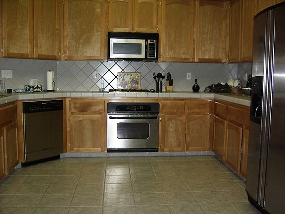 Kitchen w/ Stainless Steal Appliances