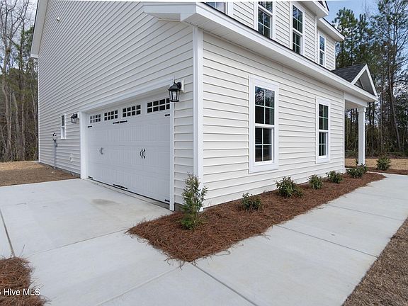 3rd image of 102 Palo Alto Park Drive