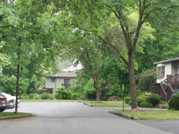 4th image of 46 S Peach Hill Ct #46