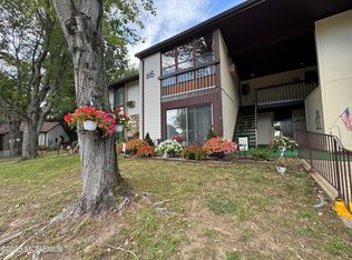 86 Arrowood Ct #B, Englishtown, NJ 07726