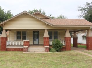 906 W York Ave, Enid, OK 73701